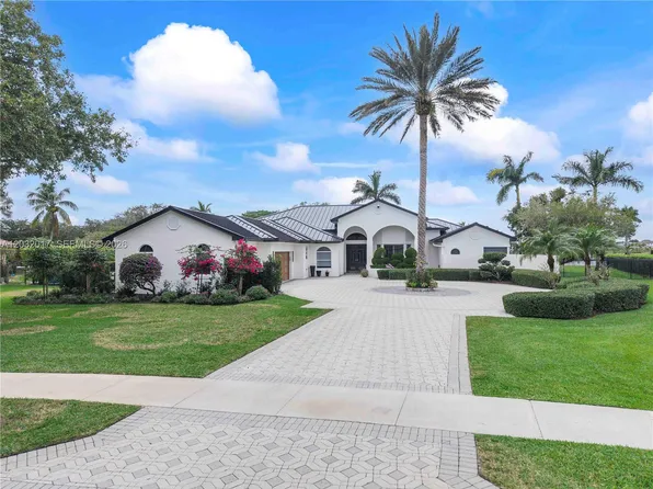 2235 SW 105th Ter, Davie, FL 33324