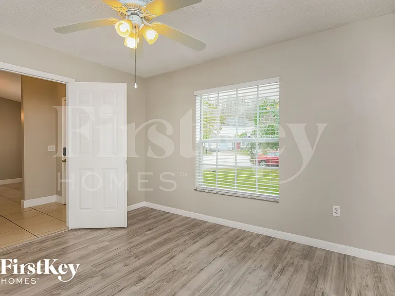 2421 Regent Way — Photo 8