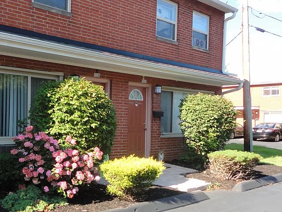 2nd image of 820 Rosewood Dr #5a15557ac