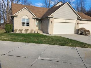 50850 Raintree Cir, Chesterfield, MI 48047