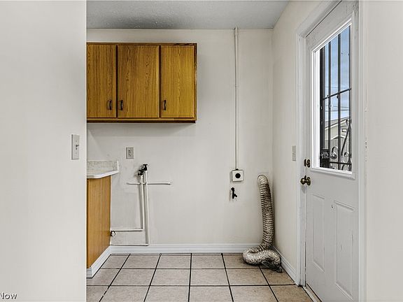 5th image of 2656 22nd St NE