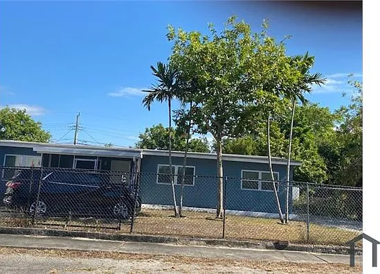 4 bed, 1688 sqft, $2,900 — Photo 1