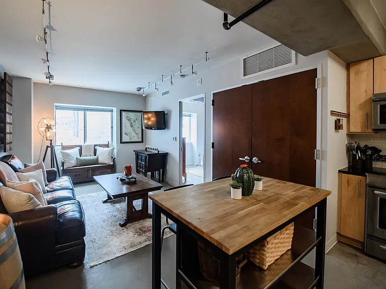 800 Brazos St #711 — Photo 20