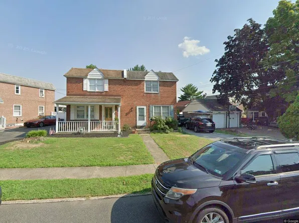 358 Holland St, Crum Lynne, PA 19022