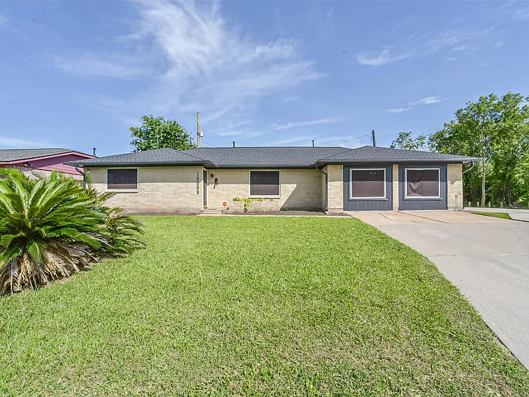 10999 Fairland Dr — Photo 4