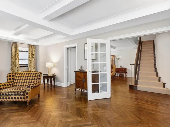 545 West End Avenue image 1 of 12