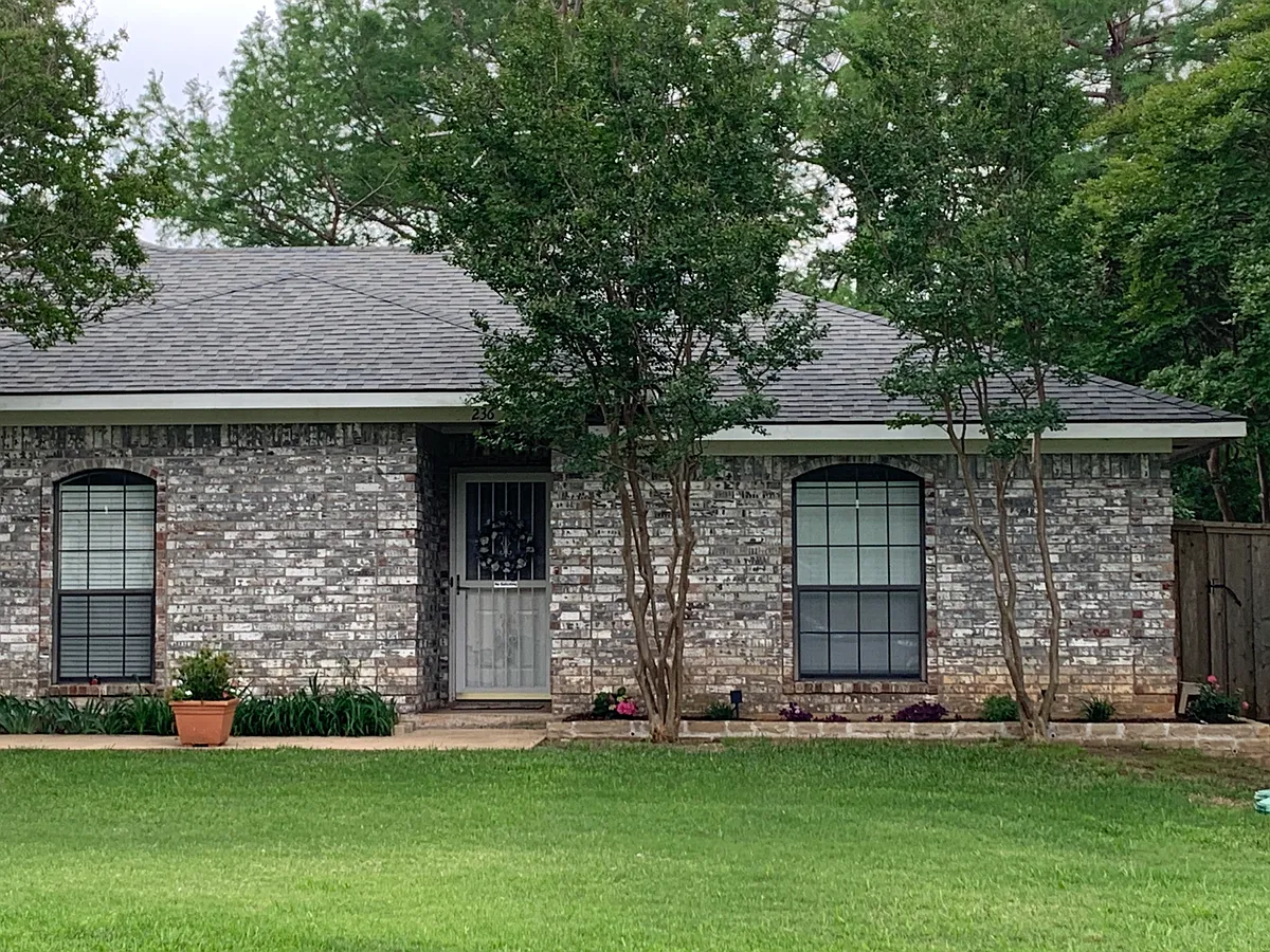 Front of house - 236 Randell Terrace Dr