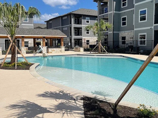 Southton Apartments — Photo 11
