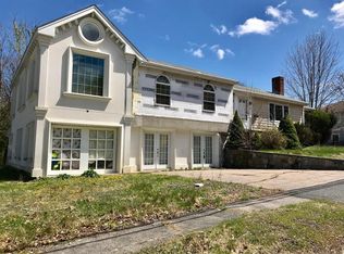 52 Ridgewood Rd, Milton, MA 02186