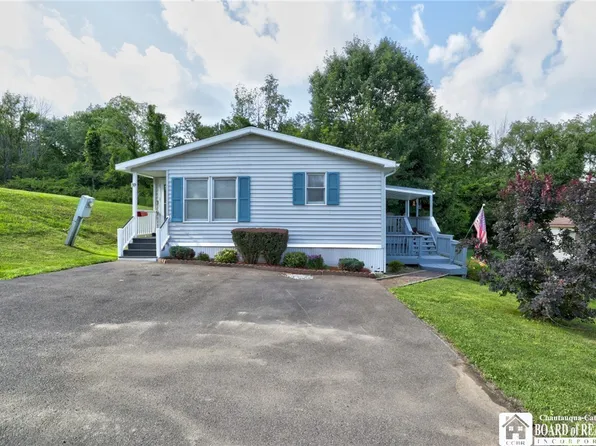 59 4th St, Bemus Pt, NY 14712