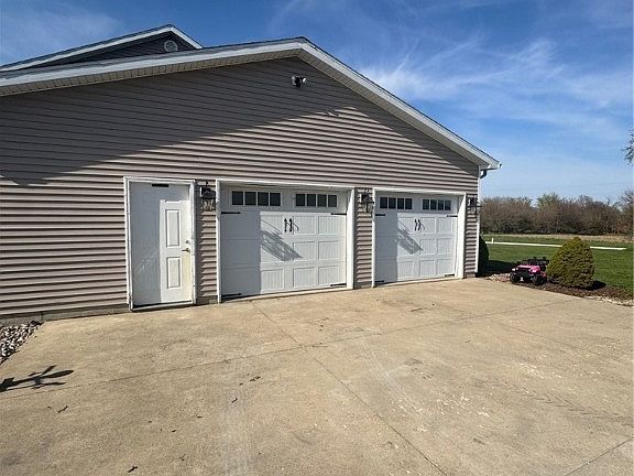 5th image of 1729 County Road 2300 N