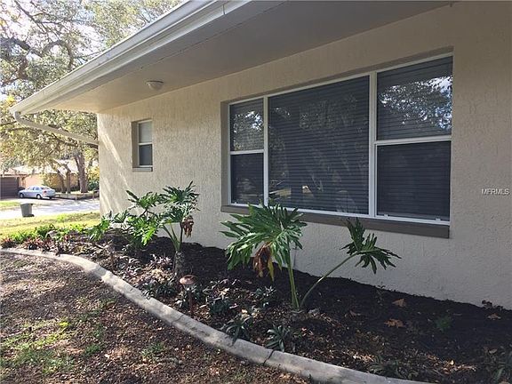 2nd image of 9 Harbor Woods Dr