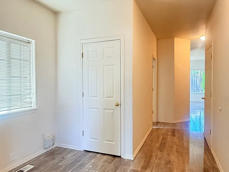 1276 NE 69th Ct — Photo 3