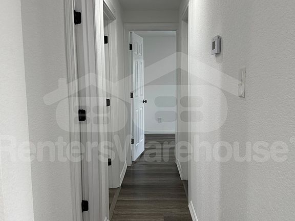 3rd image of 7402 Navigation Blvd
