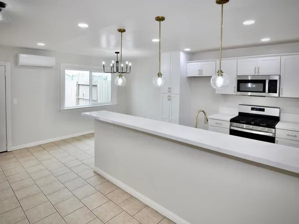 4627 Calle De Retiro, Oceanside, CA 92057
