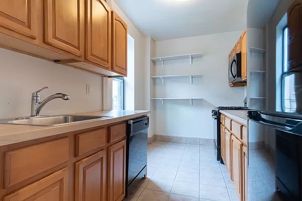 1st image of 940 St Nicholas Ave APT 4A