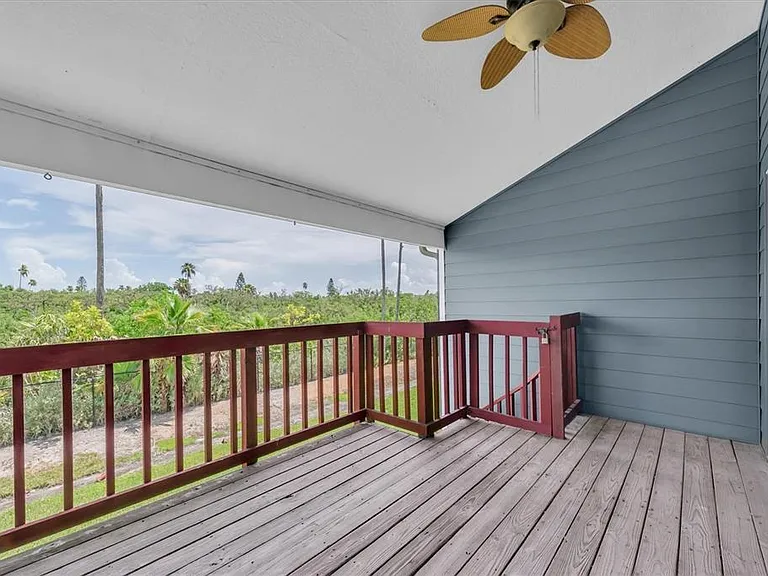 802 Hidden Harbour Dr — Photo 21