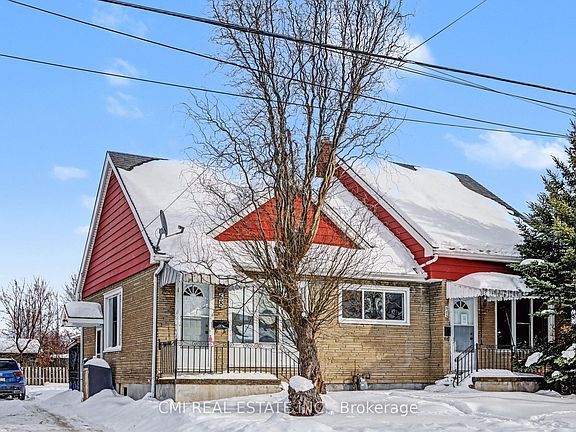 3rd image of 68 Queen St S
