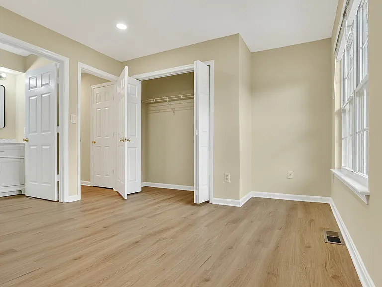 2492 Quick St #103 — Photo 24