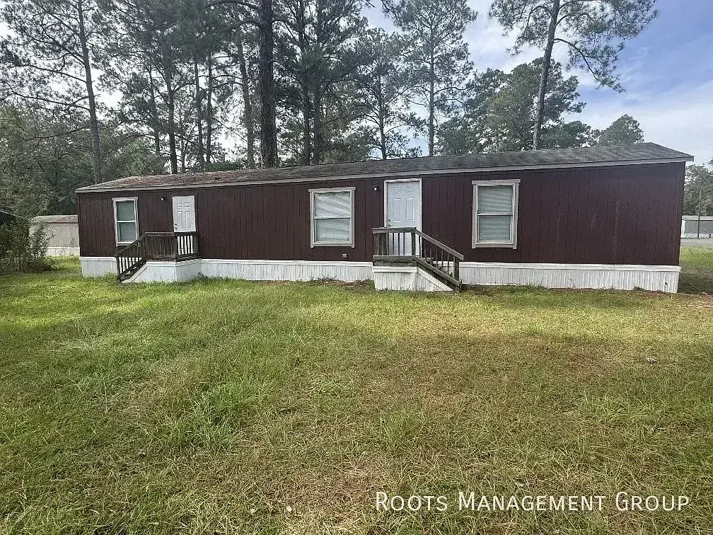 3 Bed 2 Bath Home Available for Lease at Eagles MHP - Apply Now! — Photo 2