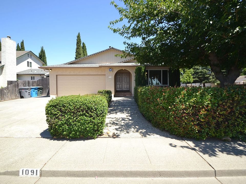 1st image of 1091 Woodridge Dr