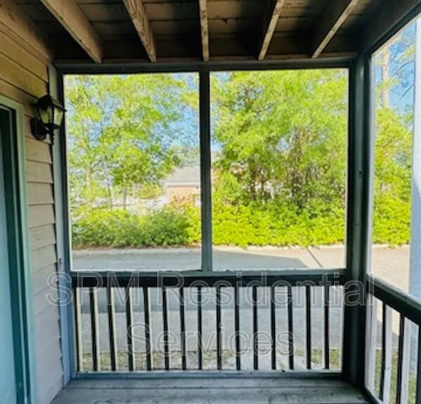 1811 Savannah Ct — Photo 16