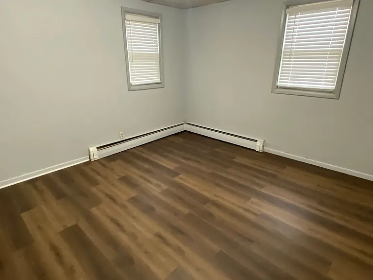 803 Franklin St — Photo 14