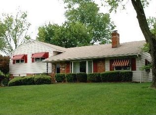 8304 Lilac Ln, Alexandria, VA 22308