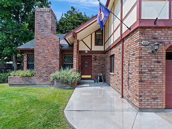 5th image of 1183 N Pebble Beach Way