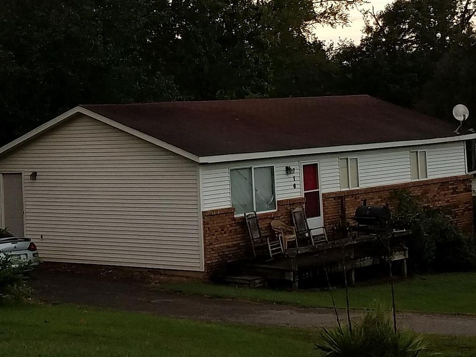 2nd image of 710 Salem Cres