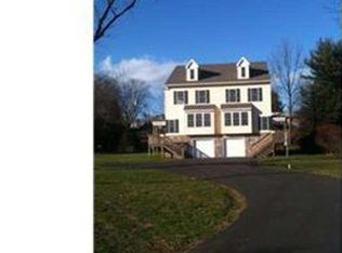 9 Cedar Dr APT B, Doylestown, PA
