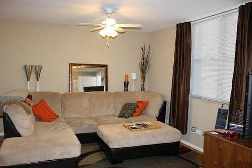 3rd image of 1933 N Sedgwick St #2 L