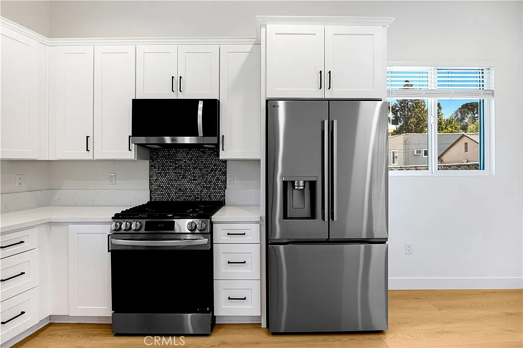 1 bed, 1050 sqft, $2,895 — Photo 4