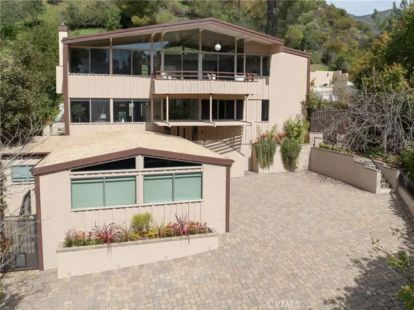 5210 Jessen Dr, La Canada Flintridge, CA 91011