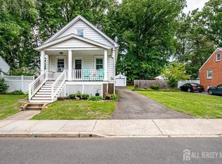 27 Liberty St, Fords, NJ 08863