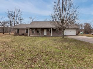 12885 W Mossy Oak Ln, Tahlequah, OK 74464