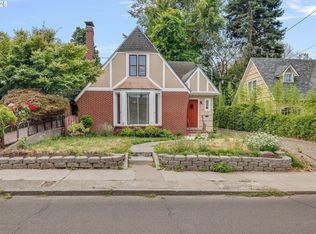 4434 E Burnside St, Portland, OR 97215