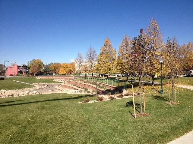 Beautiful neighborhood park, 1 block away! Safe and fun for