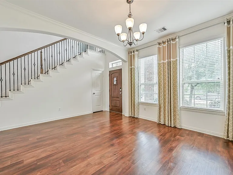 4511 Apple Point Ln — Photo 6