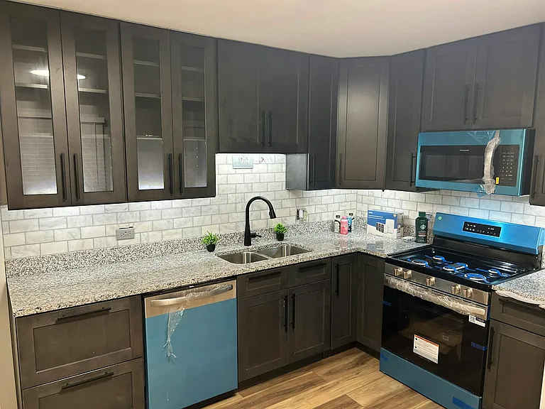 1425 Brentwood Dr — Photo 1