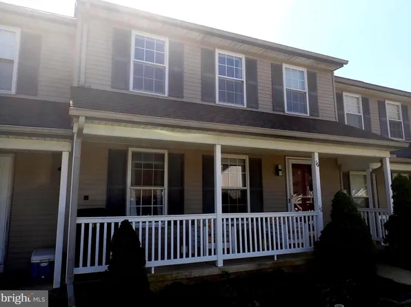 16 Cold Stream Dr, Lancaster, PA 17603