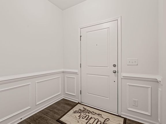 4th image of 306 Crusaders Dr