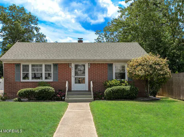 621 Essex Avenue, Spring Lake Heights, NJ 07762