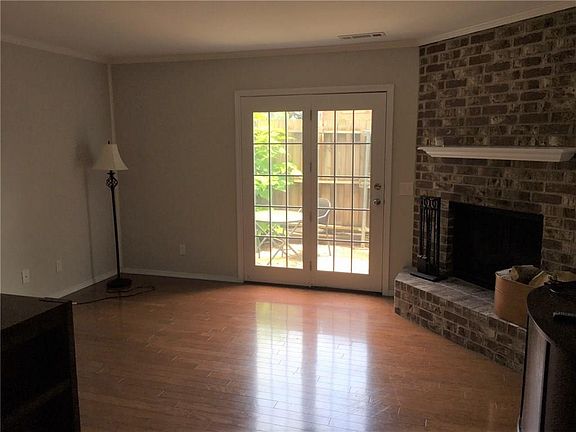3rd image of 244 W Mountain St
