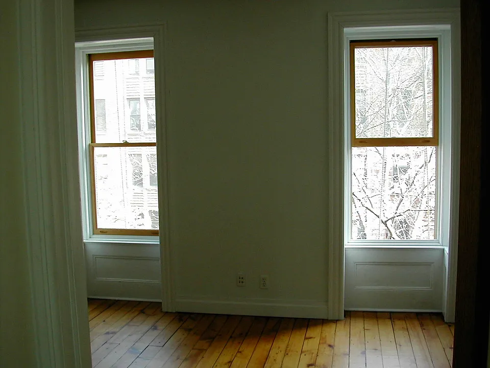 Front 3rd fl Master bedroom