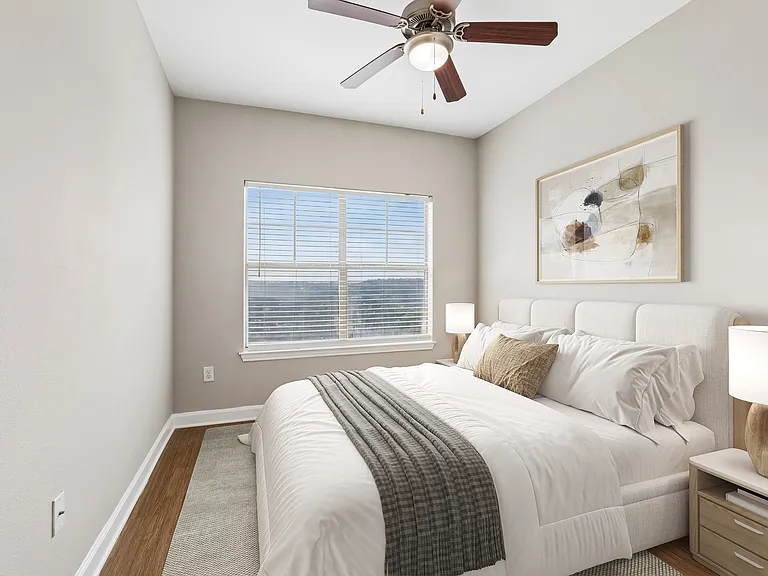 10x Living at Grandview — Photo 14