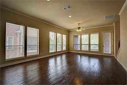 1st image of 5118 Belmont Ave #1