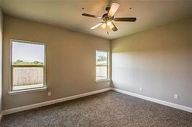 437 Canvas Ct — Photo 18