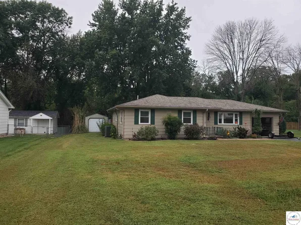 107 S Cherokee Ave, Clinton, MO 64735
