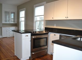 32 Cushman St #2B, Portland, ME 04102